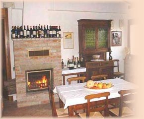 Scegli Massa Lubrense per le tue vacanze. Da Pietro a Metrano, alloggio completo di pensione, ristorante e parcheggio. Ristorante pizzeria, sala riscaldata dal caminetto a legna. Pensione dotata di quindici camere al piano superiore il ristorante.