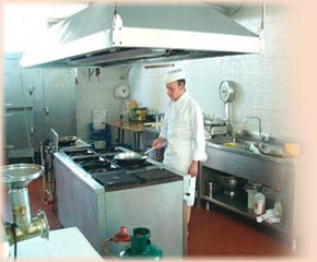 eat in sorrento, hotel restaurant in caountry of sorrento, nice residence for your vacation and good kitchen.